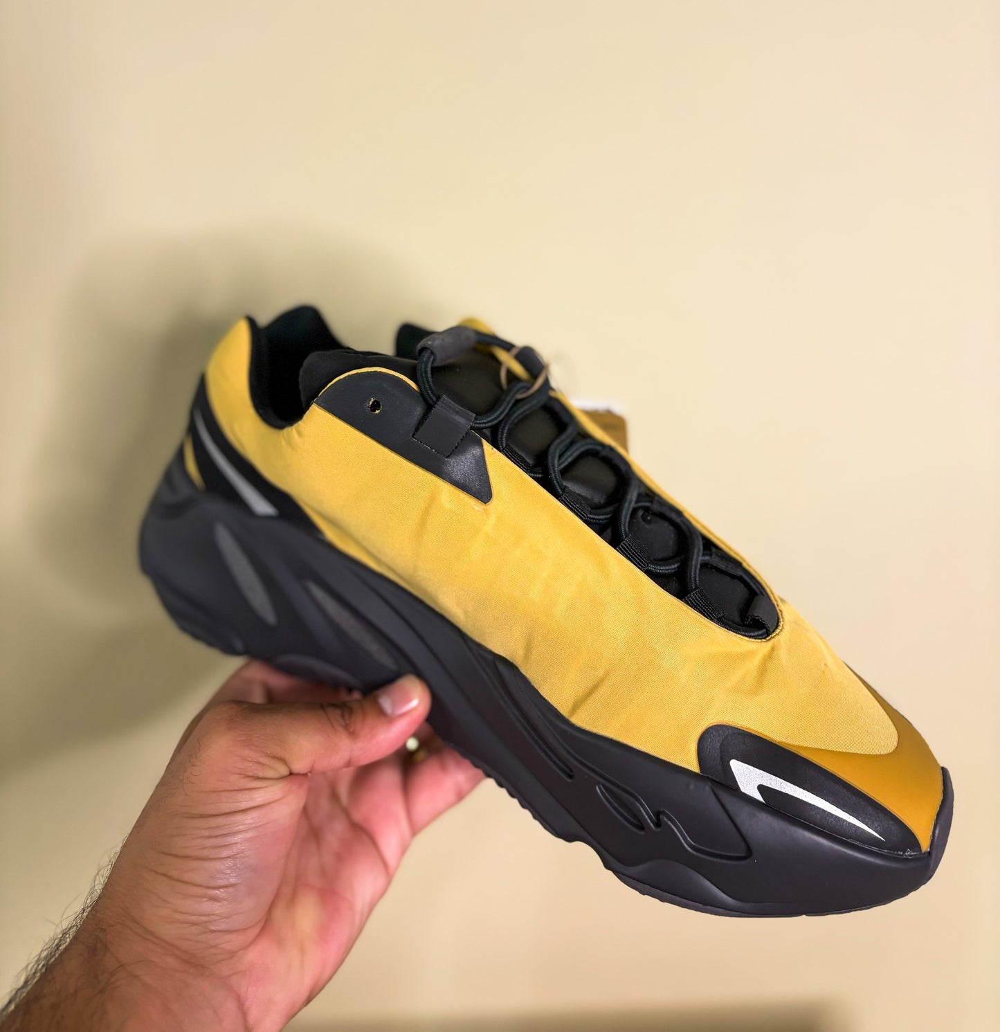 Adidas Yeezy Boost 700 MNVN "Honey Flux"