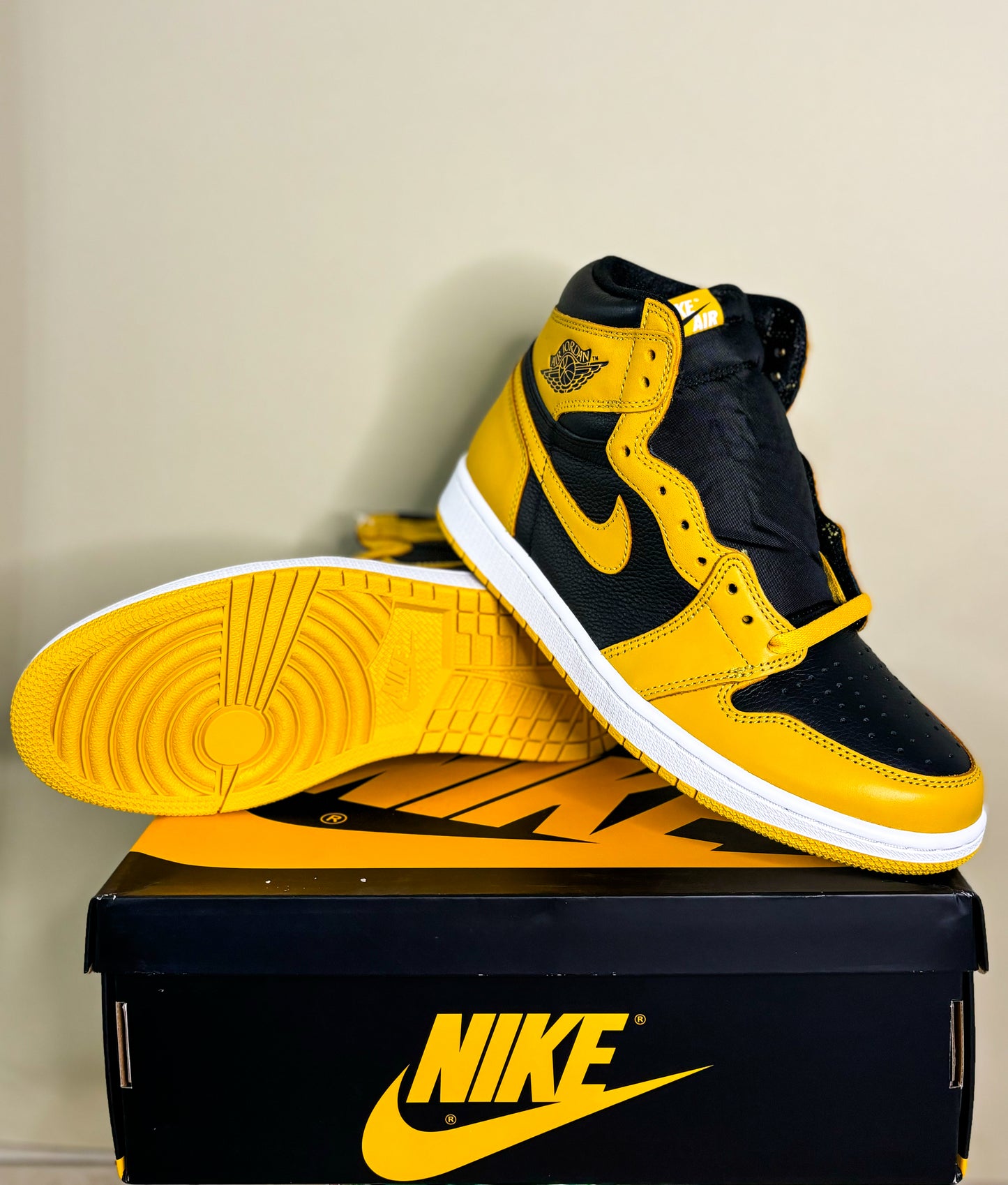 Jordan 1 Retro High "Pollen"