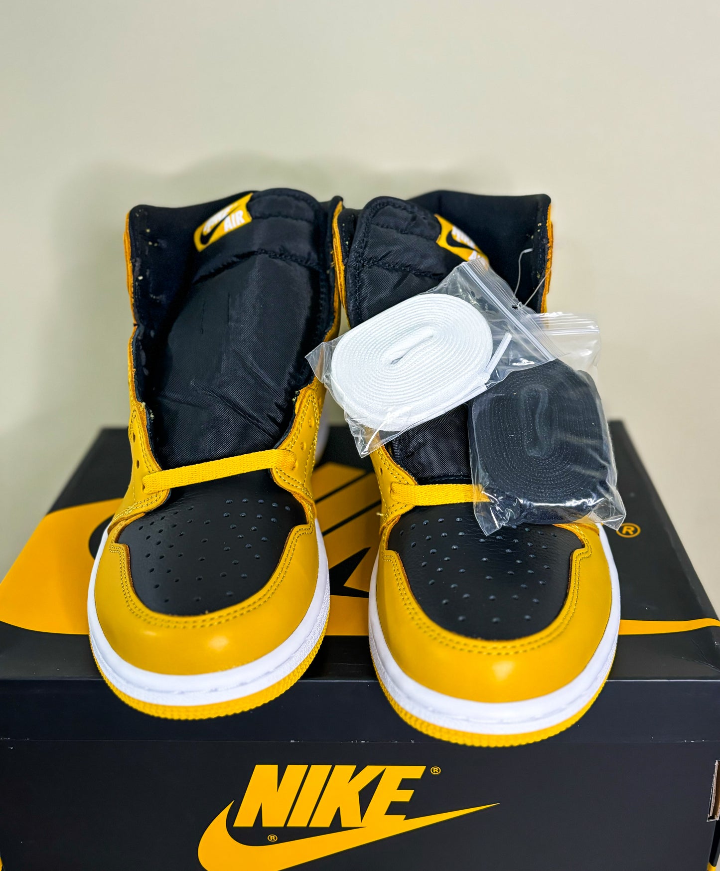 Jordan 1 Retro High "Pollen"