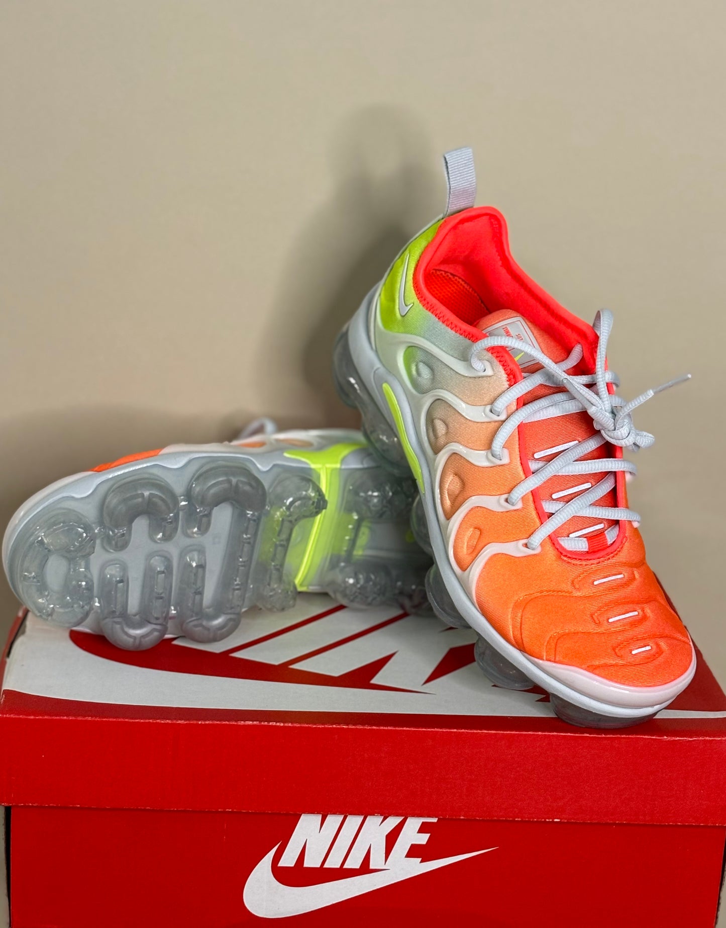 Nike Air VaporMax Plus "Reverse Sunset Women's"