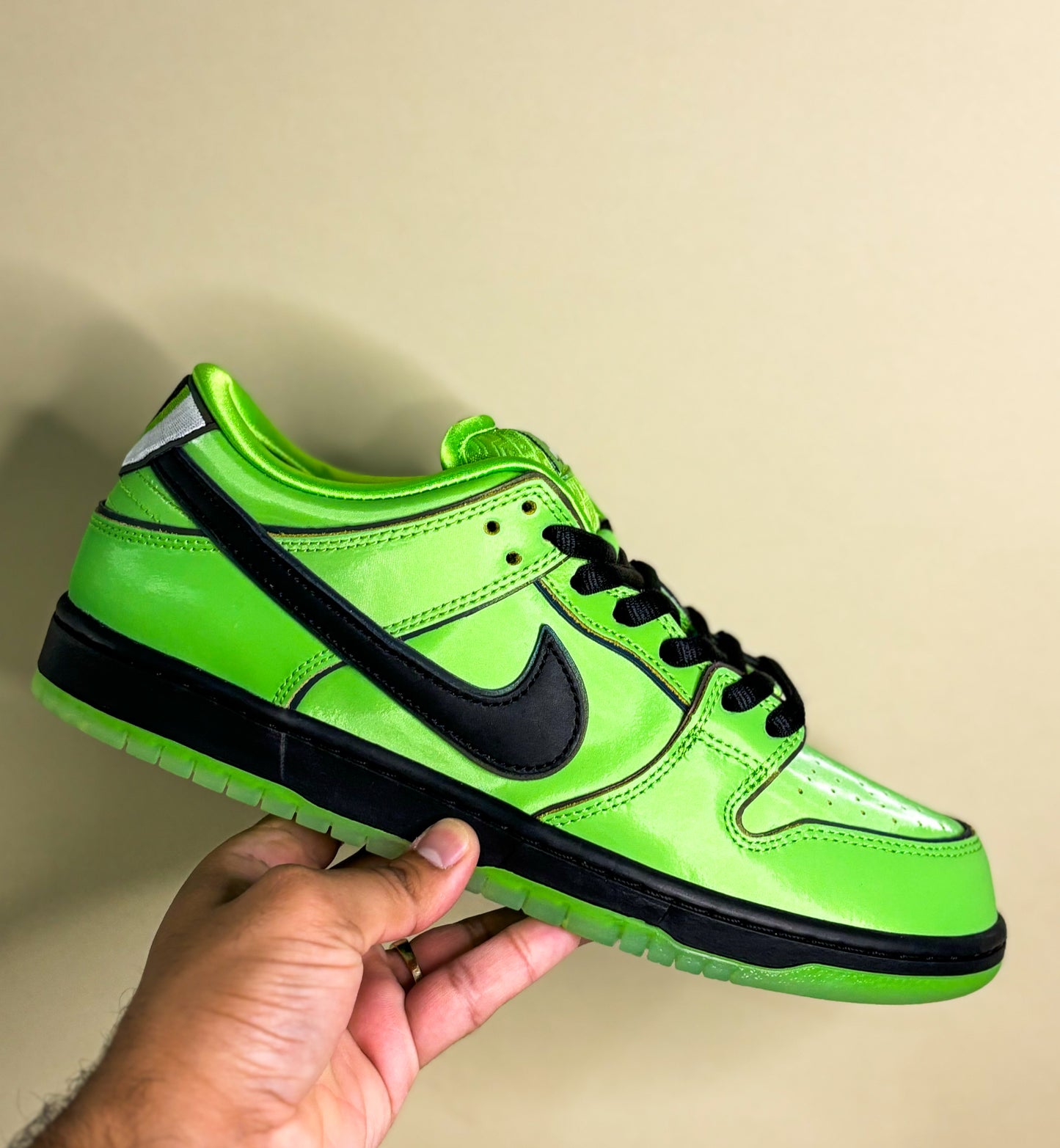 Nike SB Dunk Low "The Powerpuff Girls Buttercup"