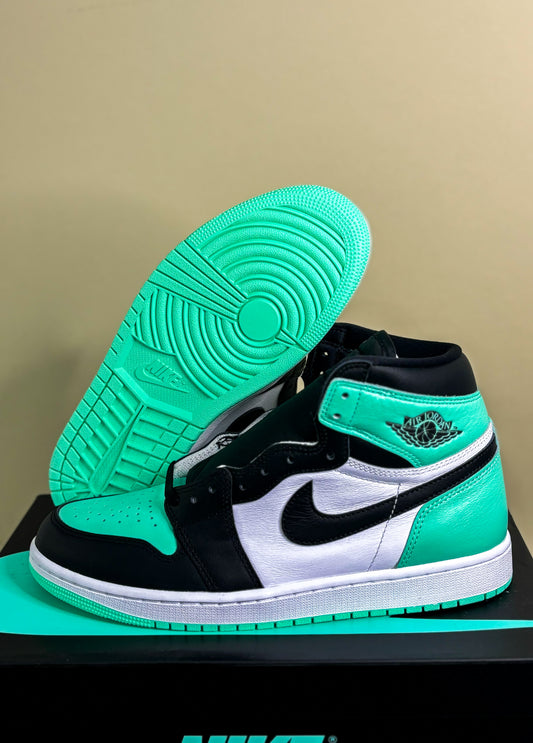 Jordan 1 Retro High OG "Green Glow"