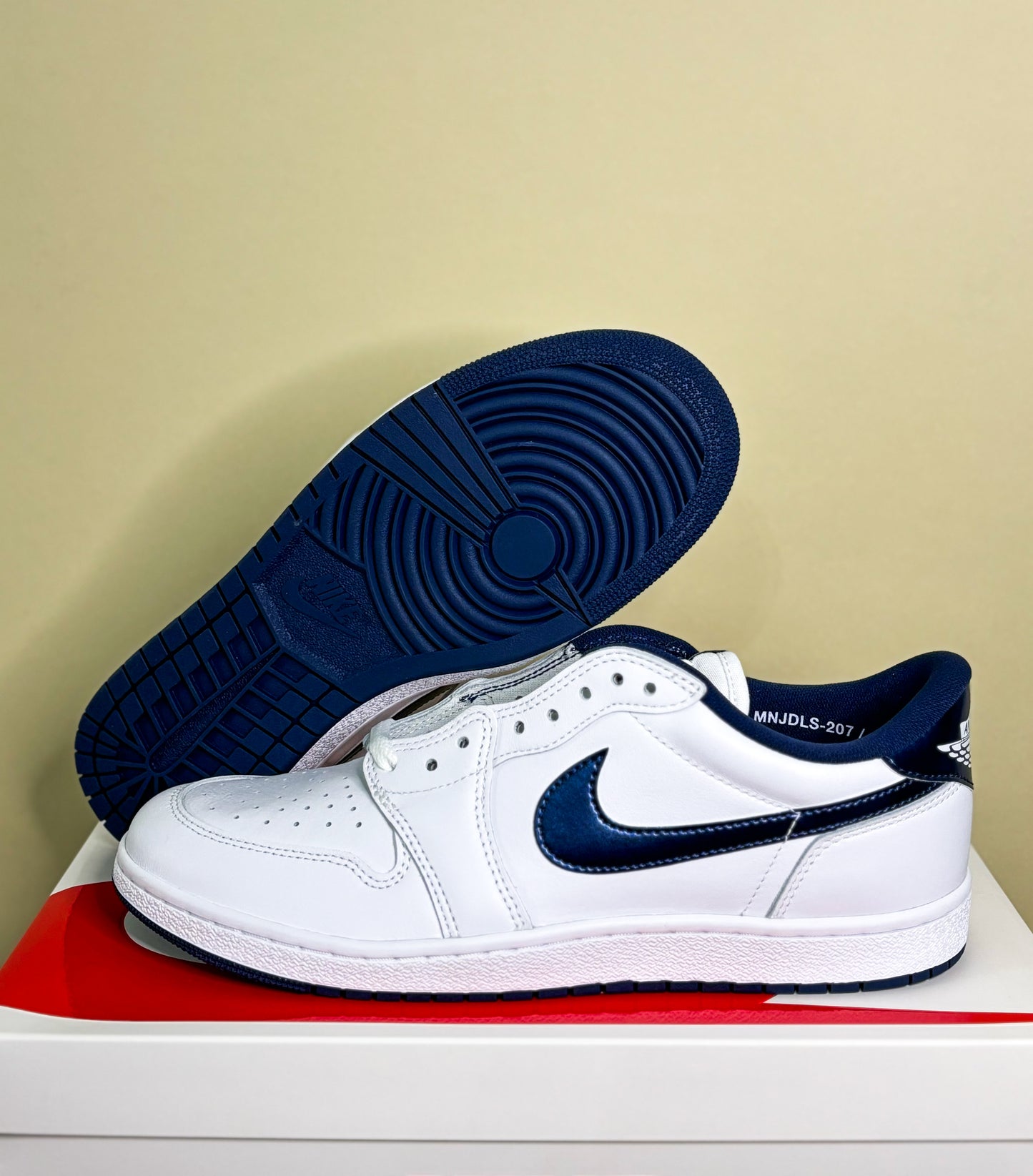 Jordan 1 Retro Low '85 "Metallic Blue