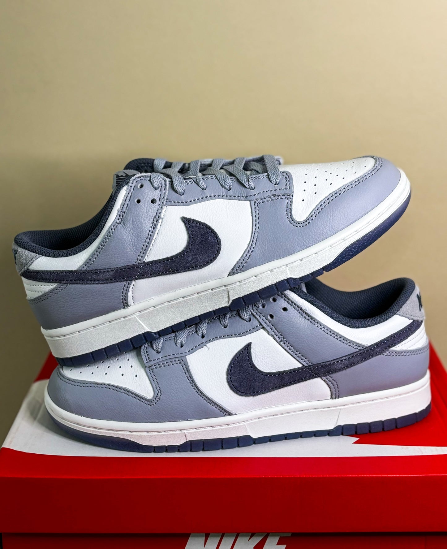 Nike Dunk Low SE "Light Carbon"