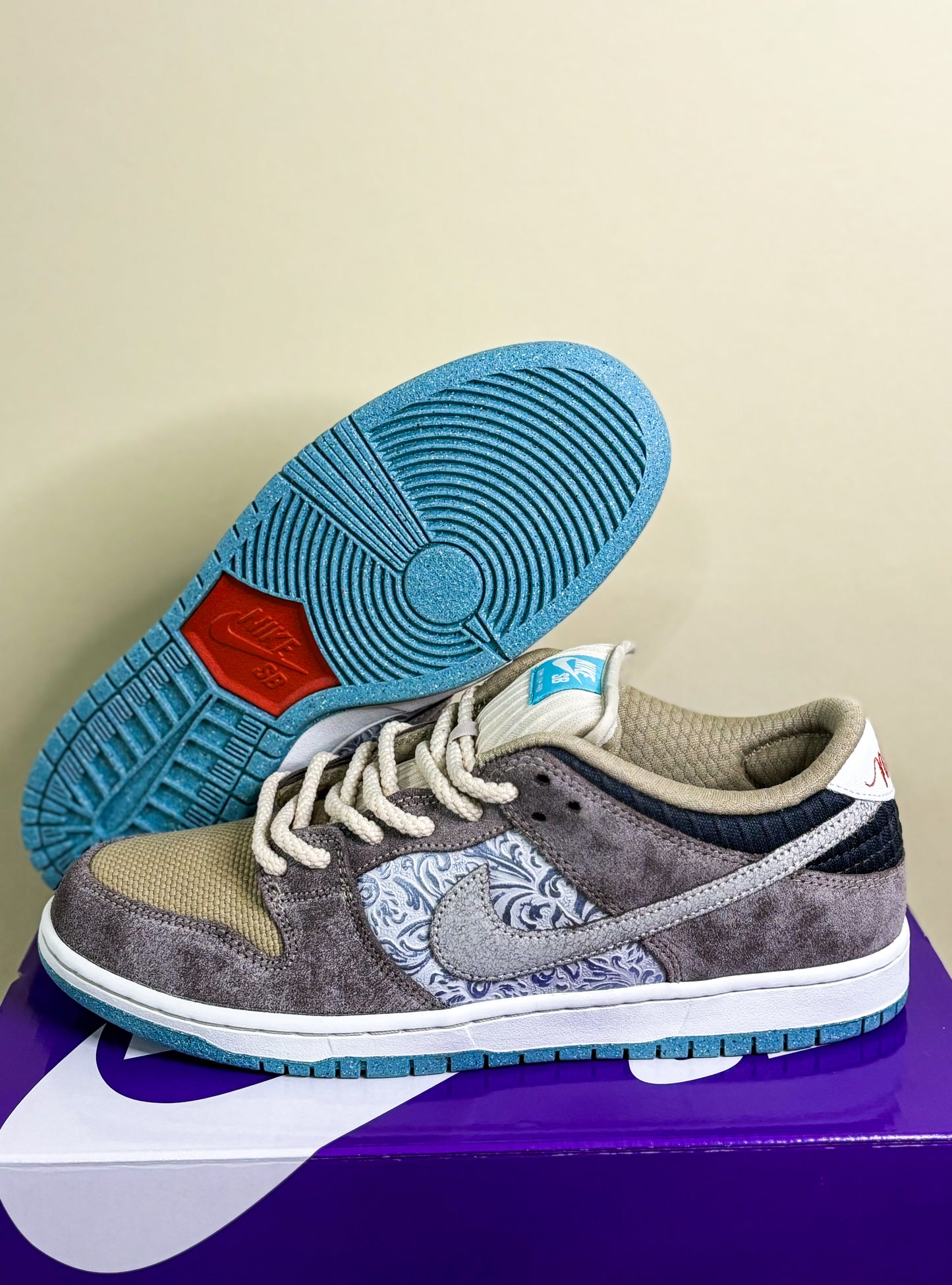 Nike SB Dunk Low "Big Money Savings"