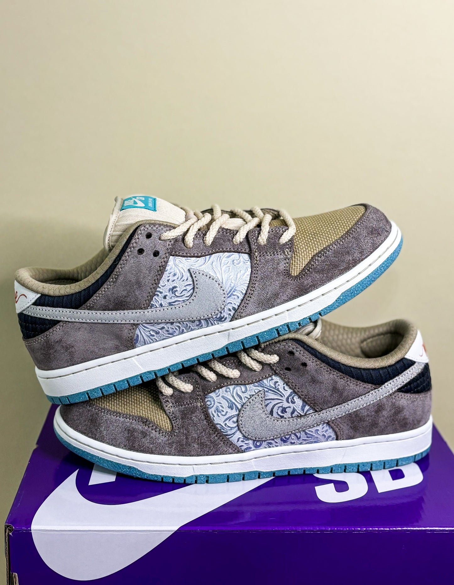 Nike SB Dunk Low "Big Money Savings"