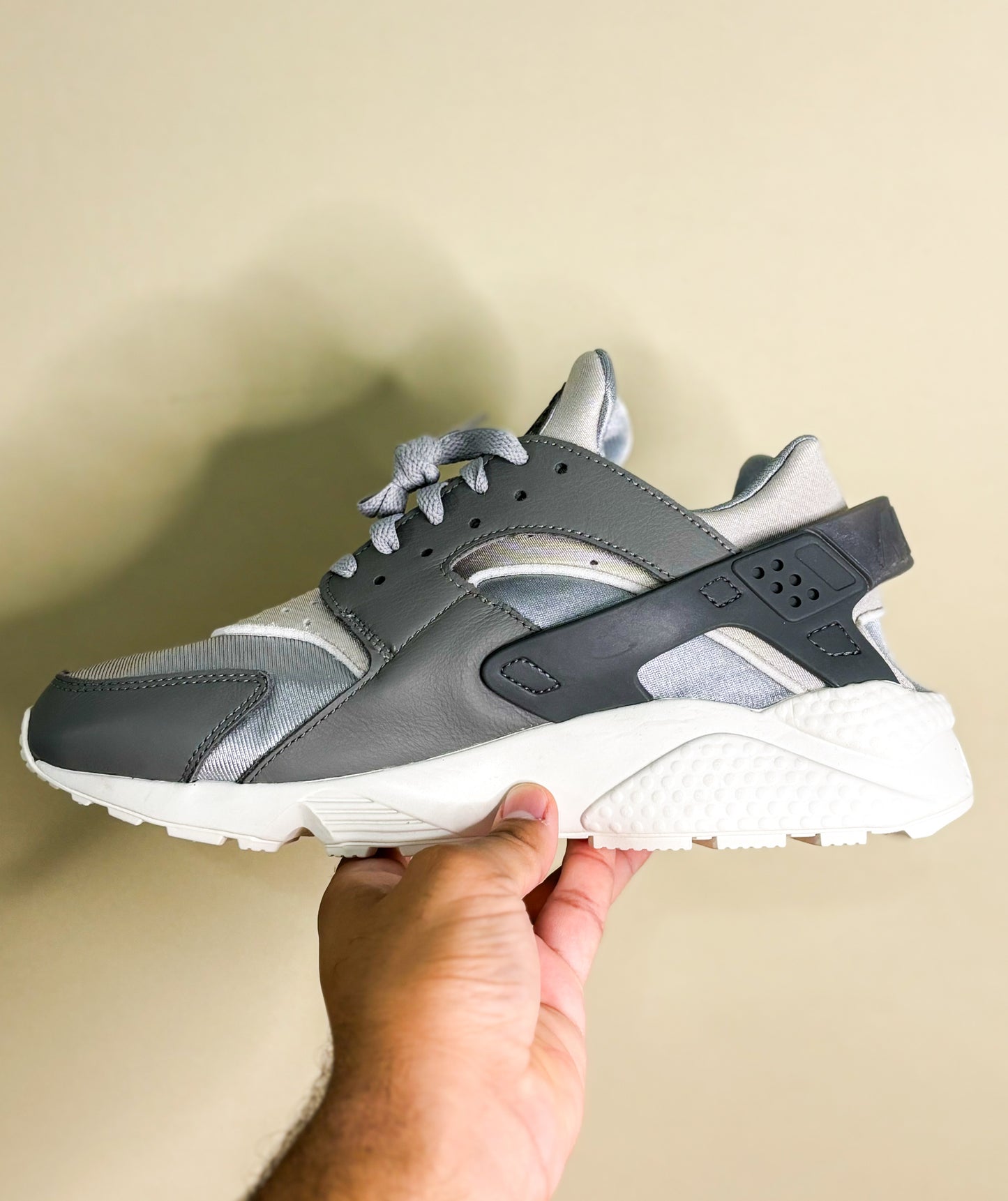 Nike Air Huarache "Light Smoke Grey"