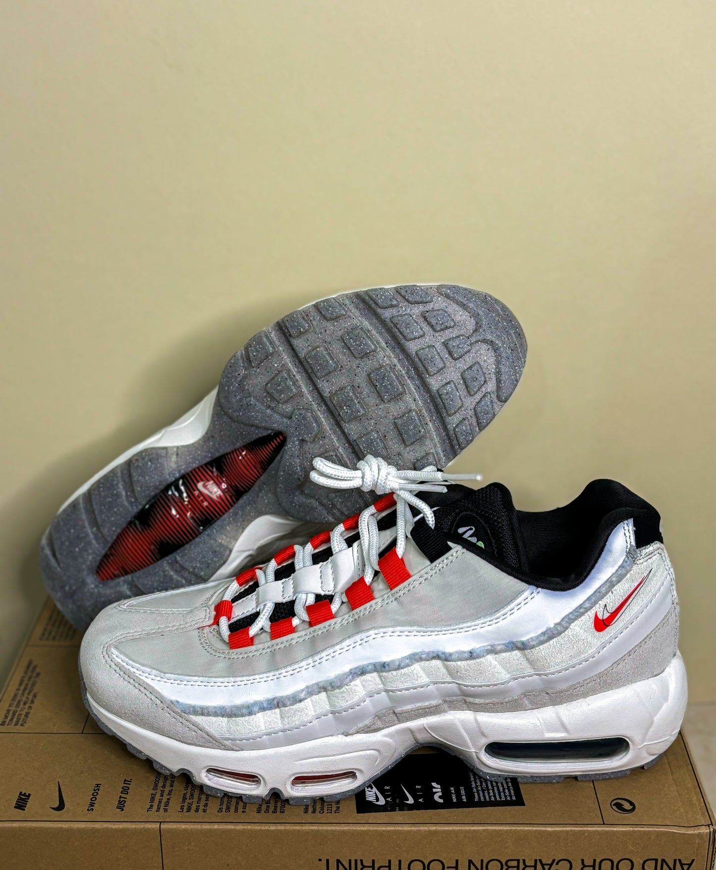 Nike Air Max 95 "Light Bone Habanero Red"