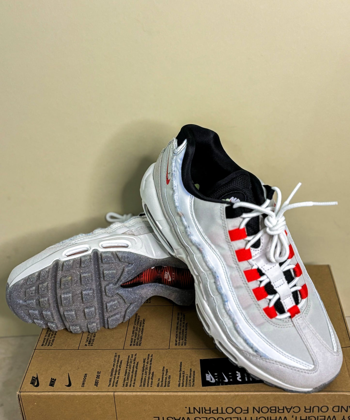 Nike Air Max 95 "Light Bone Habanero Red"