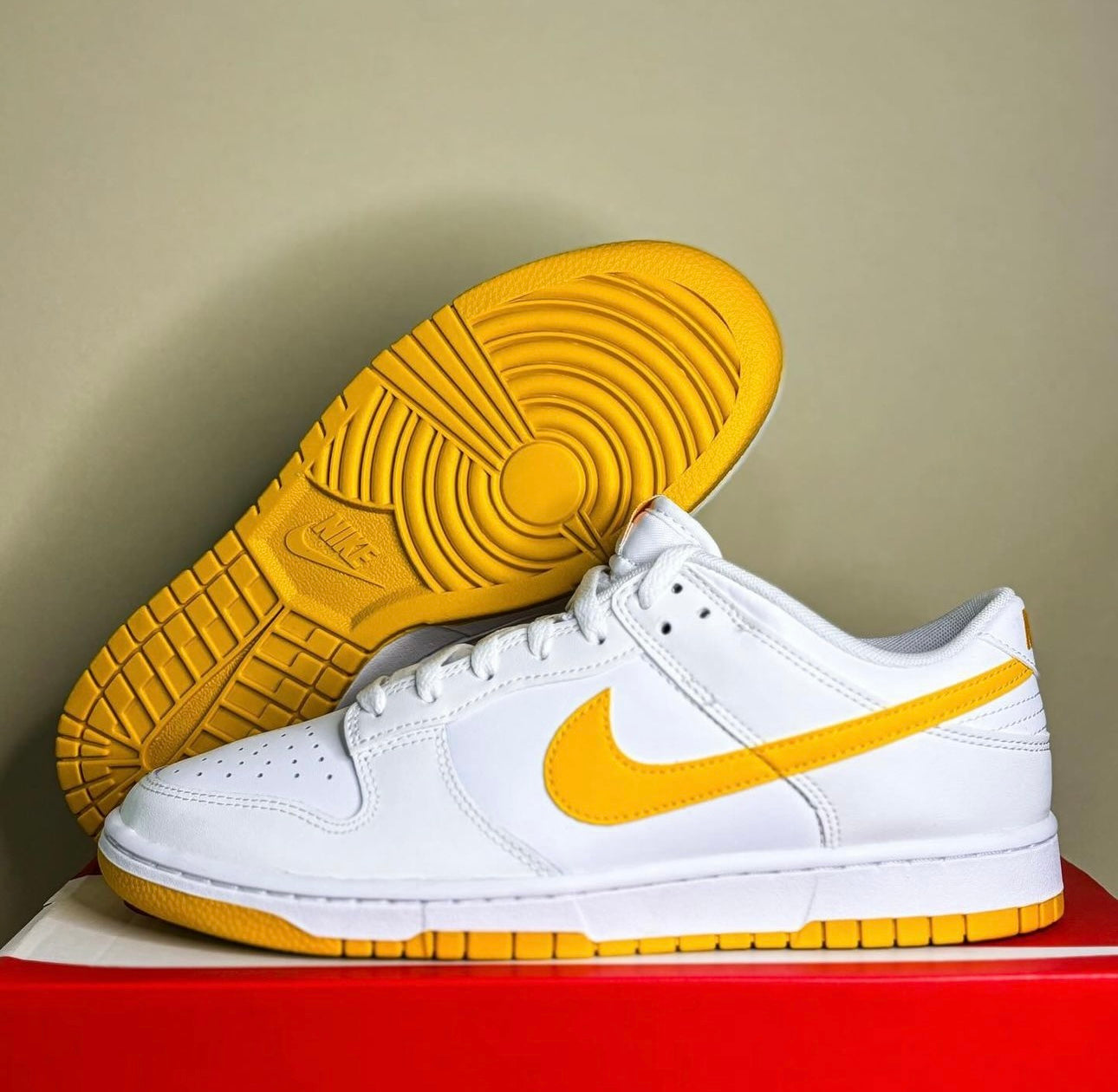 Nike Dunk Low "White University Gold"