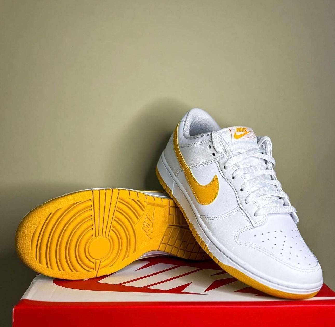 Nike Dunk Low "White University Gold"